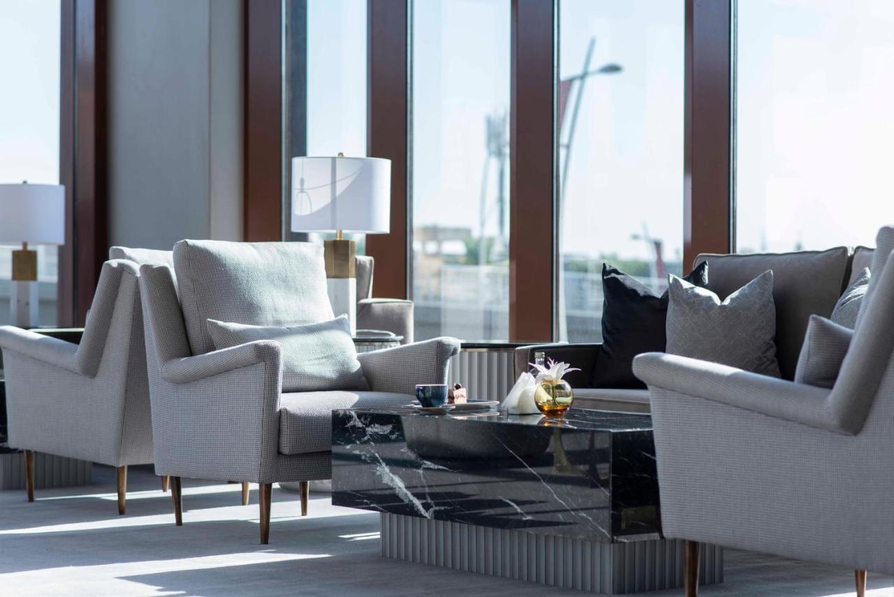 Waw Hotel Suites King Abdullah Road Riaad Buitenkant foto