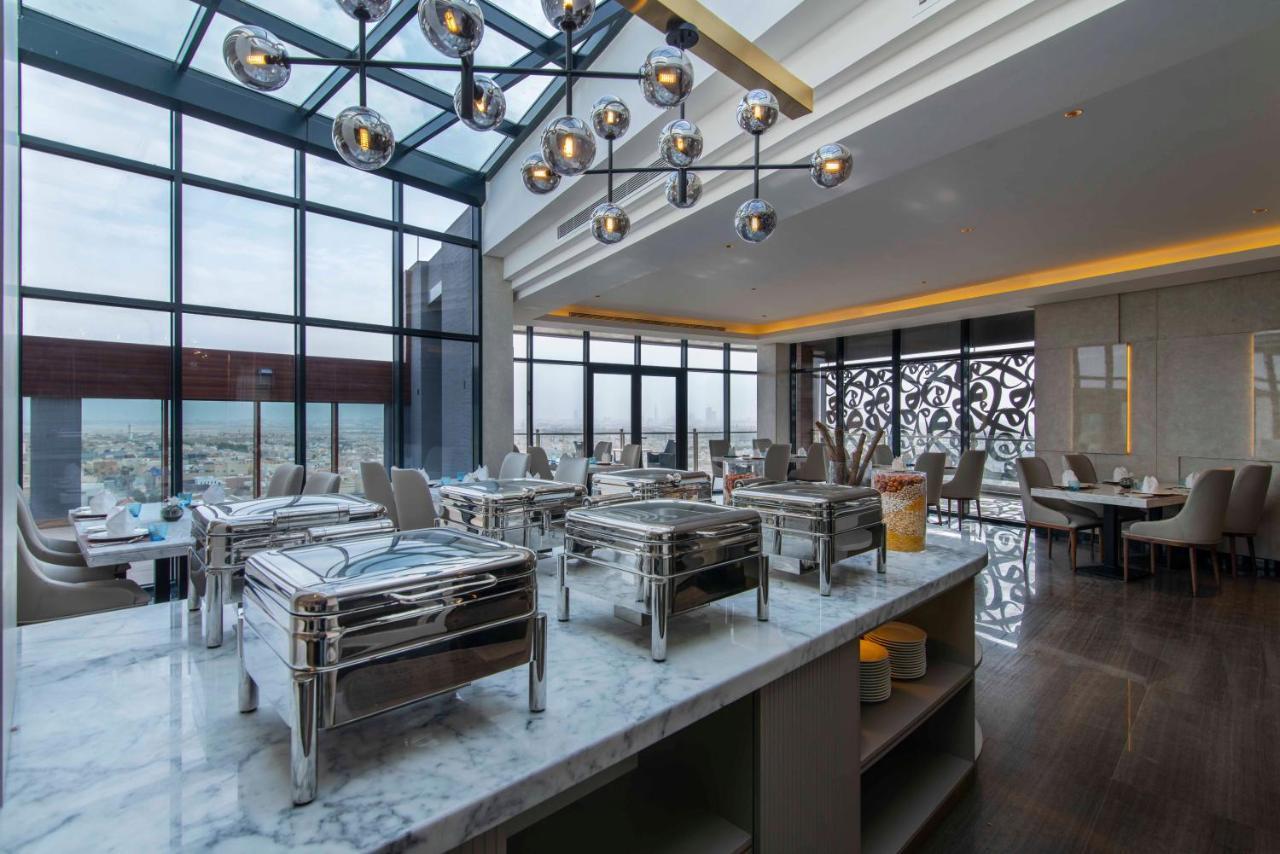 Waw Hotel Suites King Abdullah Road Riaad Buitenkant foto