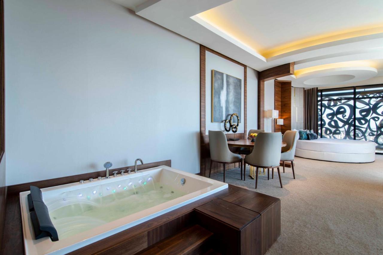 Waw Hotel Suites King Abdullah Road Riaad Buitenkant foto